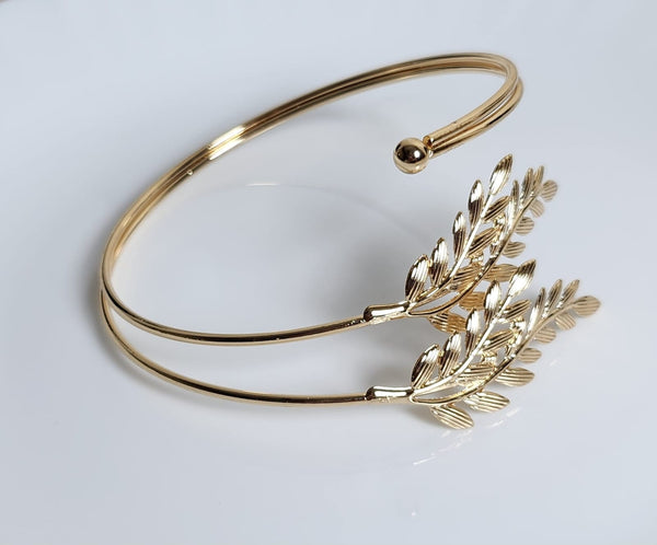 Trendy Leaf Gold Tone Armcuff fir women