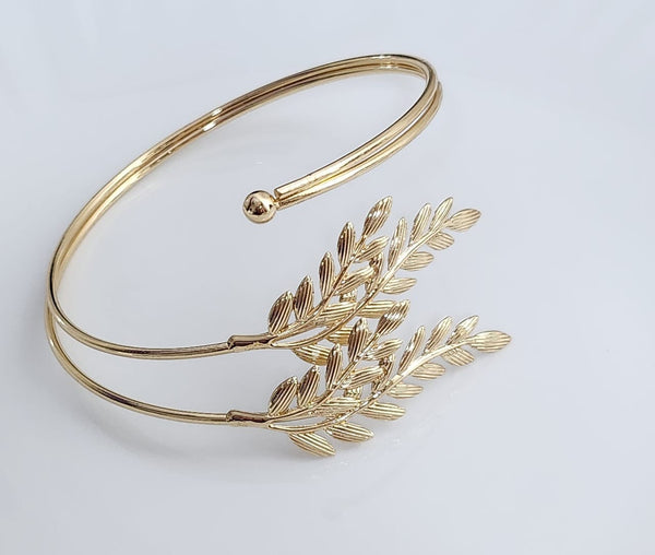 Trendy Leaf Gold Tone Armcuff fir women